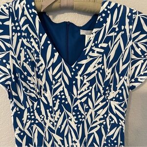 London Times Women’s Blue White Flutter Sleeve Dress, 4P.